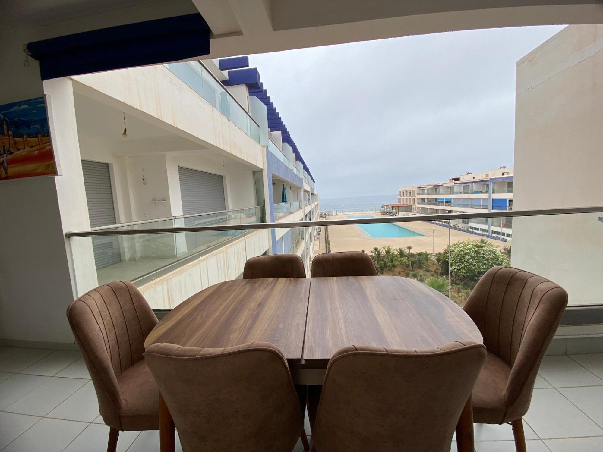 Confort Et Vue Avec Piscine Aourir